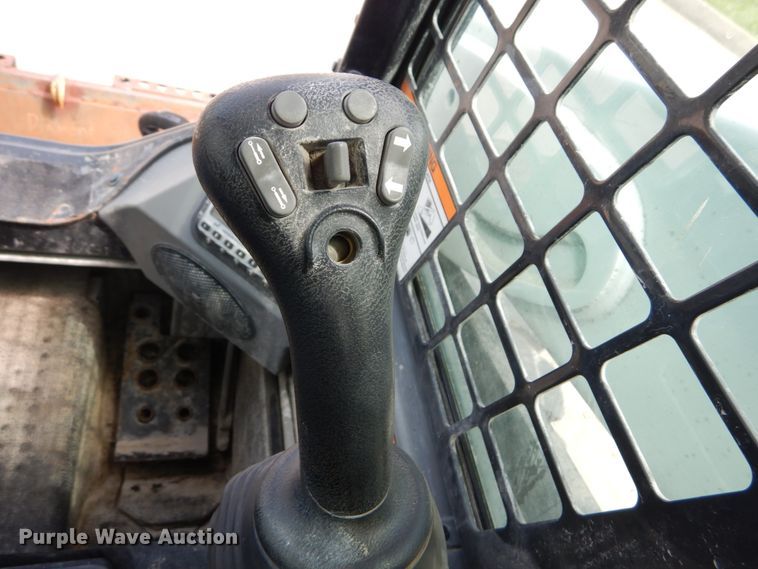 image for item GV9015 2014 Bobcat S590  skid steer loader