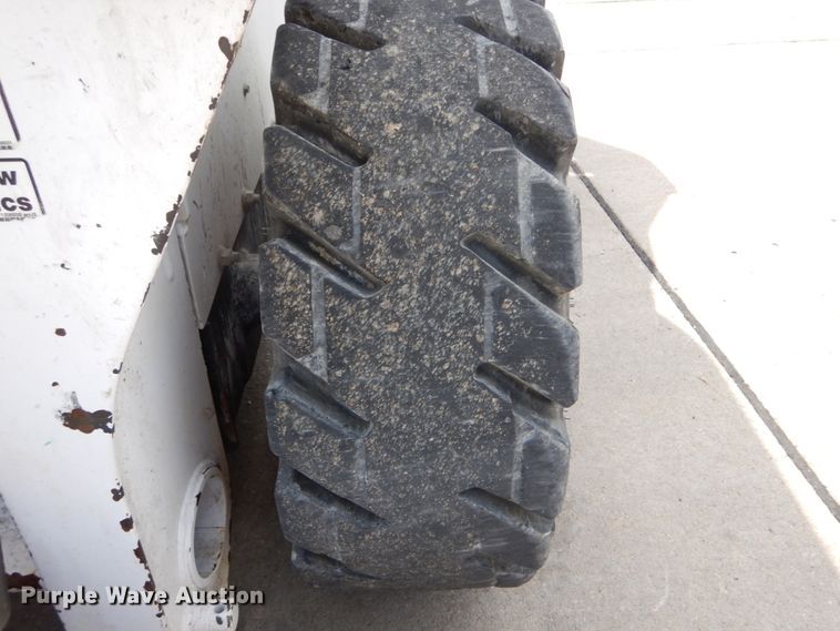 image for item GV9015 2014 Bobcat S590  skid steer loader