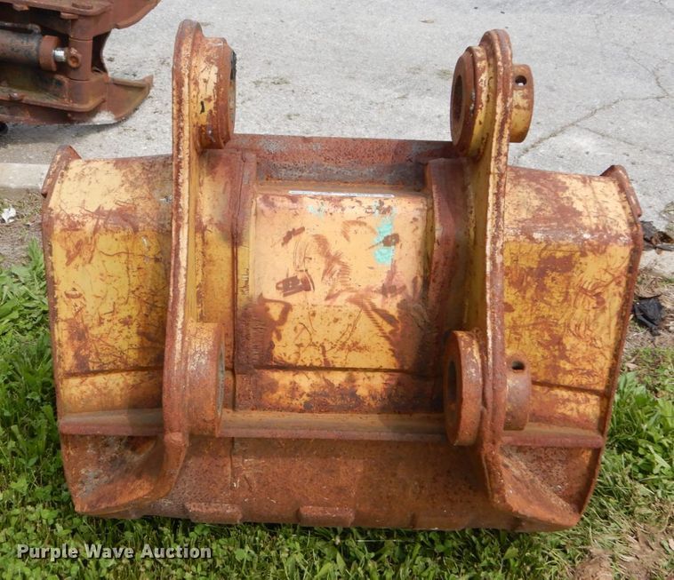 image for item GV9018 34"W excavator bucket