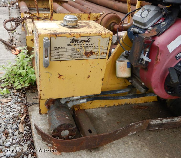 image for item GV9023 Terramite roller screed