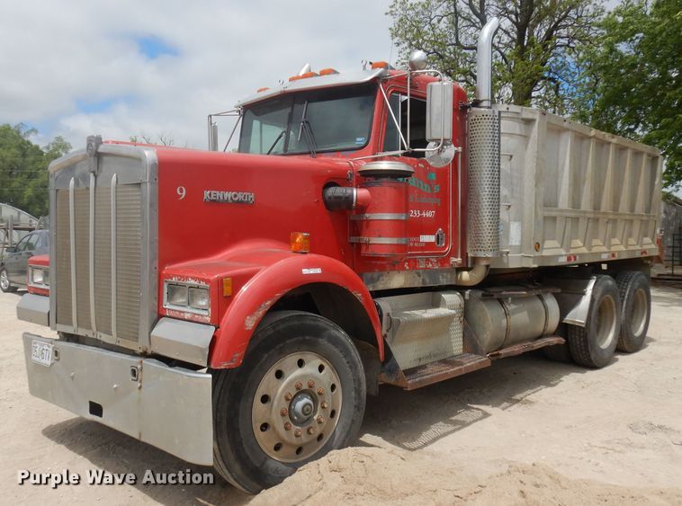 image for item GW9096 1984 Kenworth W900  dump truck