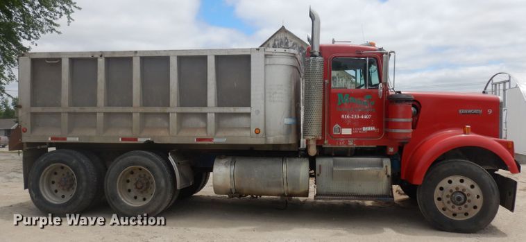 image for item GW9096 1984 Kenworth W900  dump truck