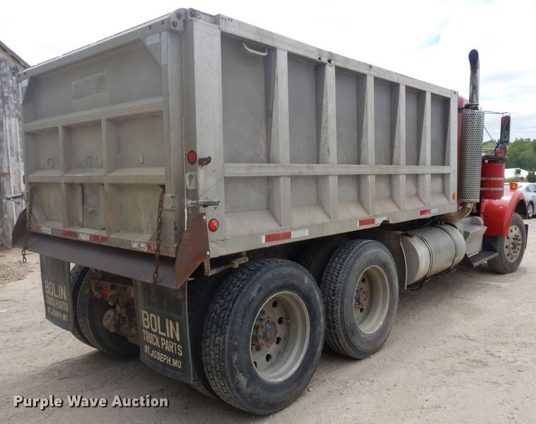 image for item GW9096 1984 Kenworth W900  dump truck