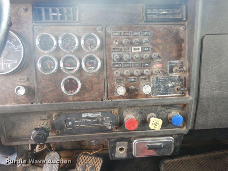 image for item GW9096 1984 Kenworth W900  dump truck