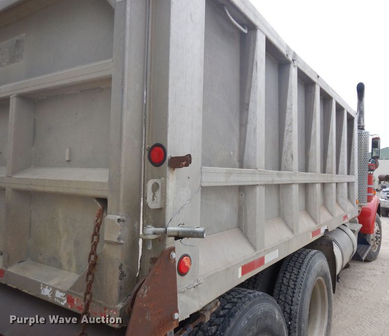 image for item GW9096 1984 Kenworth W900  dump truck