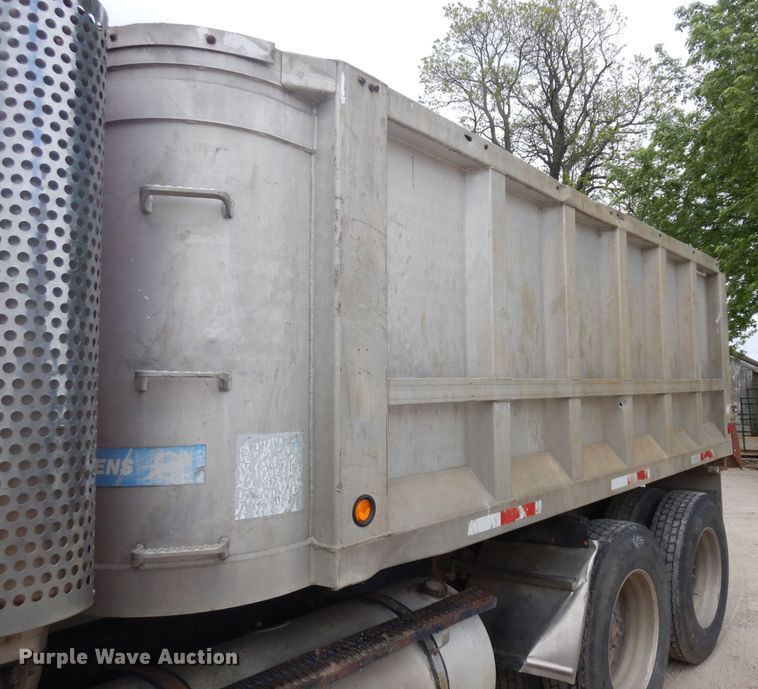 image for item GW9096 1984 Kenworth W900  dump truck