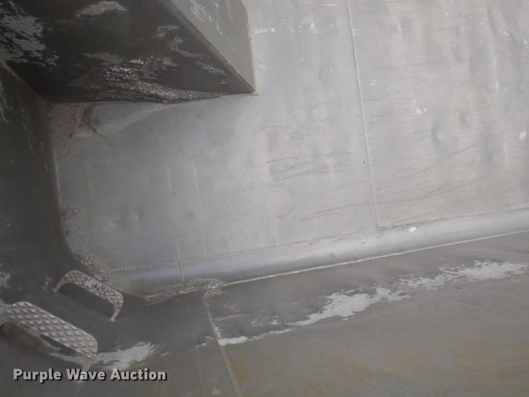 image for item GW9096 1984 Kenworth W900  dump truck