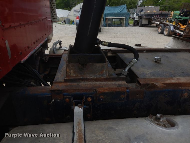 image for item GW9096 1984 Kenworth W900  dump truck