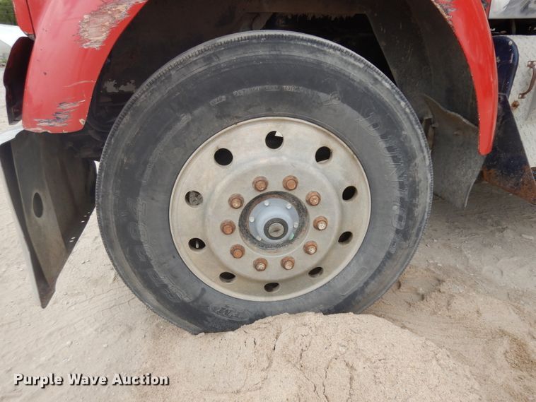 image for item GW9096 1984 Kenworth W900  dump truck