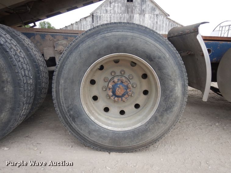 image for item GW9096 1984 Kenworth W900  dump truck