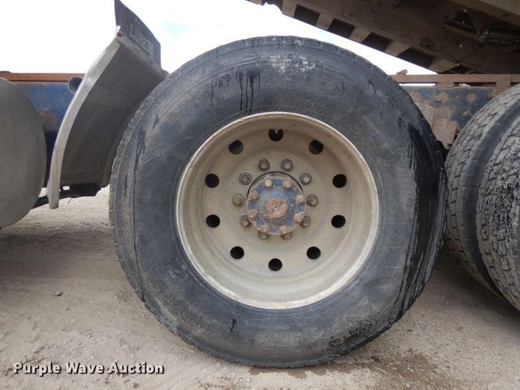 image for item GW9096 1984 Kenworth W900  dump truck