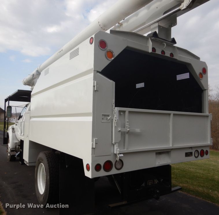 image for item GW9783 2008 Ford F750 Super Duty bucket truck