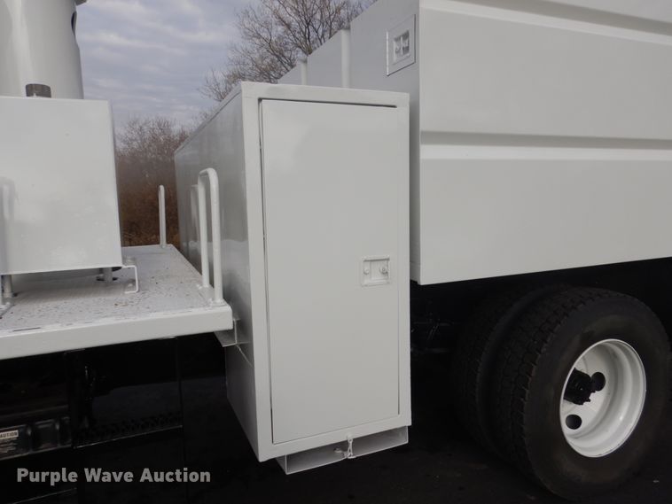 image for item GW9783 2008 Ford F750 Super Duty bucket truck