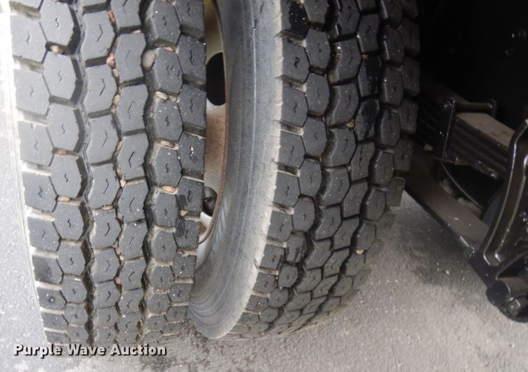 image for item GW9783 2008 Ford F750 Super Duty bucket truck