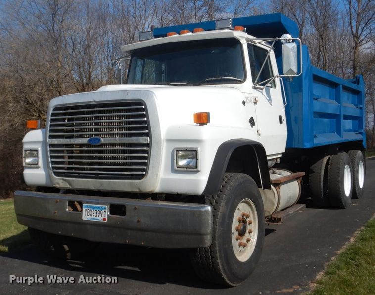 image for item GW9785 1997 Ford LT8000 dump truck