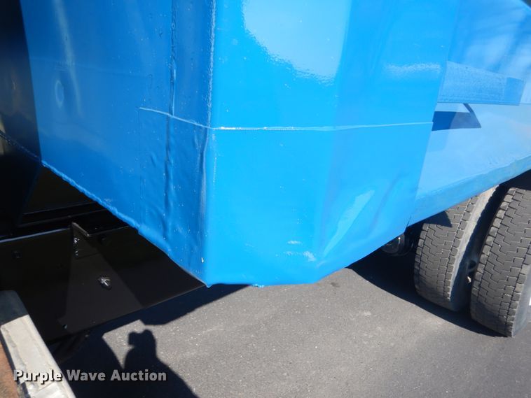 image for item GW9785 1997 Ford LT8000 dump truck