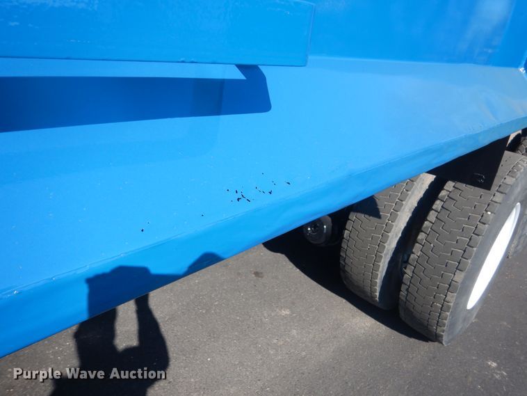 image for item GW9785 1997 Ford LT8000 dump truck