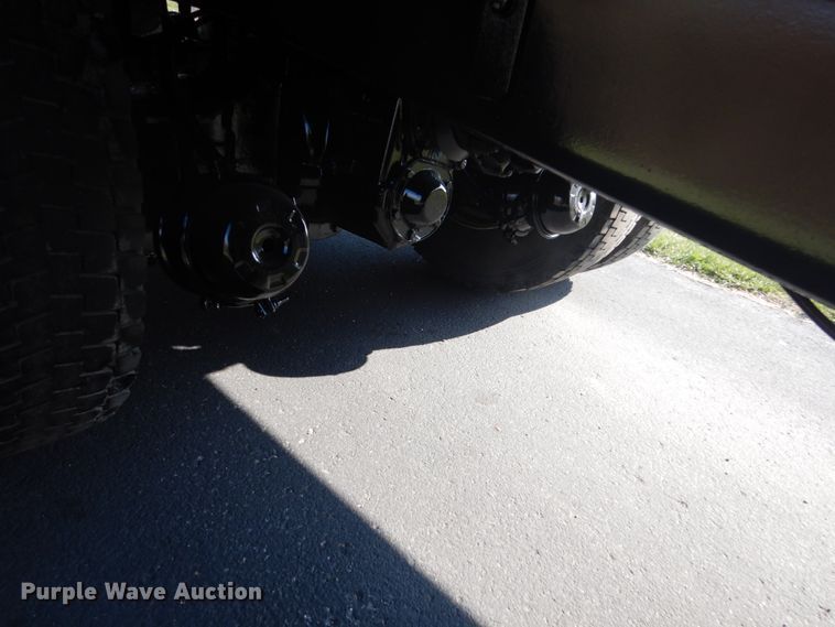 image for item GW9785 1997 Ford LT8000 dump truck