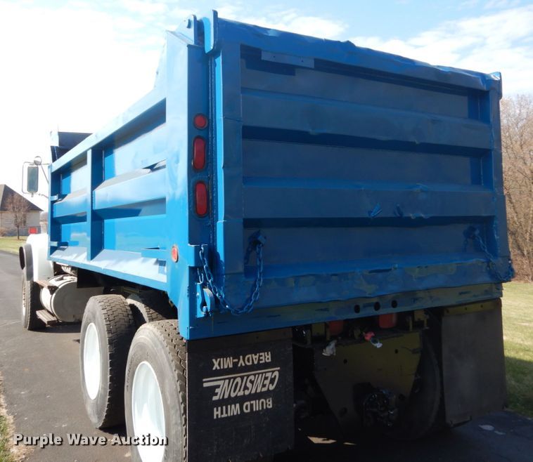 image for item GW9785 1997 Ford LT8000 dump truck