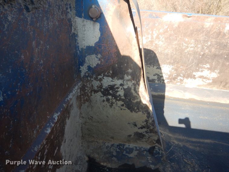 image for item GW9785 1997 Ford LT8000 dump truck