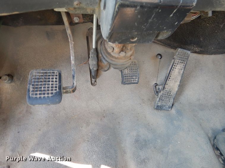 image for item GW9785 1997 Ford LT8000 dump truck