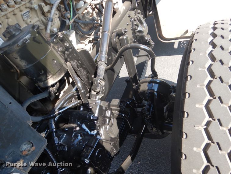 image for item GW9785 1997 Ford LT8000 dump truck