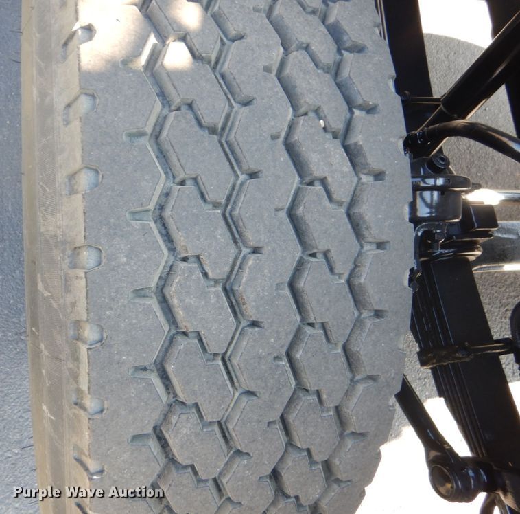 image for item GW9785 1997 Ford LT8000 dump truck