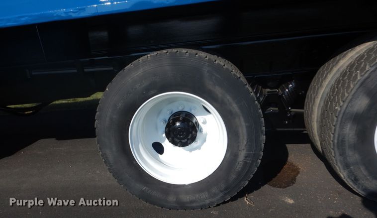 image for item GW9785 1997 Ford LT8000 dump truck