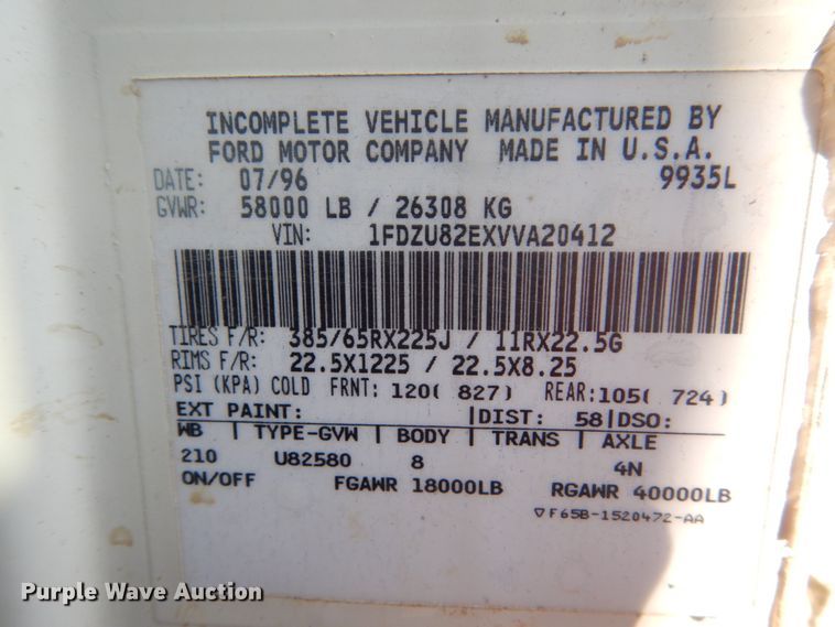 image for item GW9785 1997 Ford LT8000 dump truck