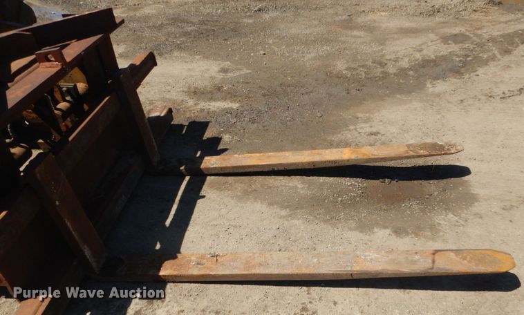 image for item GW9810 Clark 75B CU  wheel loader