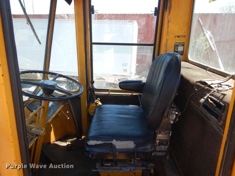 image for item GW9810 Clark 75B CU  wheel loader