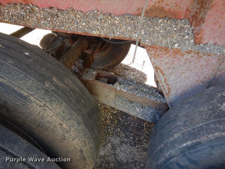 image for item GW9811 1975 Fast end dump trailer