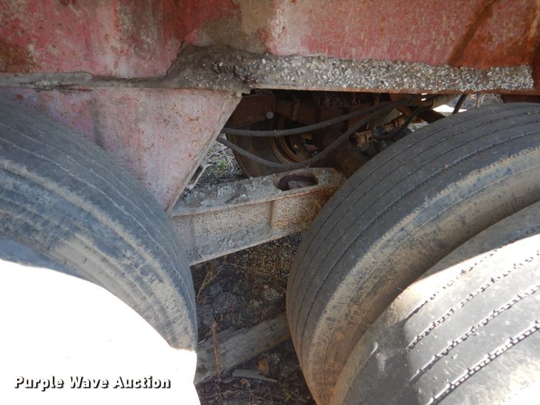 image for item GW9811 1975 Fast end dump trailer