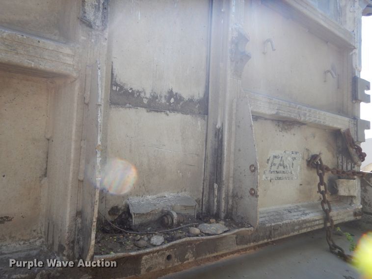 image for item GW9811 1975 Fast end dump trailer