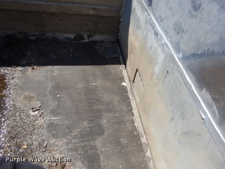 image for item GW9811 1975 Fast end dump trailer