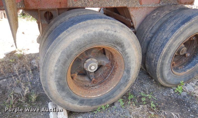 image for item GW9811 1975 Fast end dump trailer