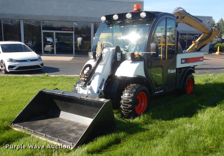 image for item GW9816 Bobcat 5600 utility vehicle