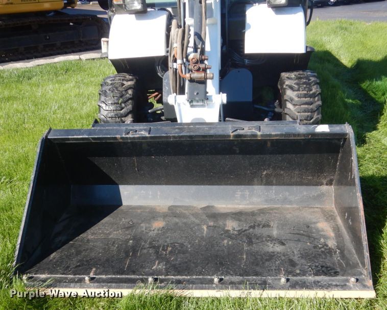 image for item GW9816 Bobcat 5600 utility vehicle