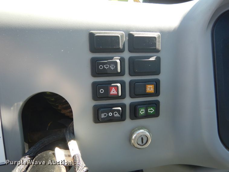 image for item GW9816 Bobcat 5600 utility vehicle