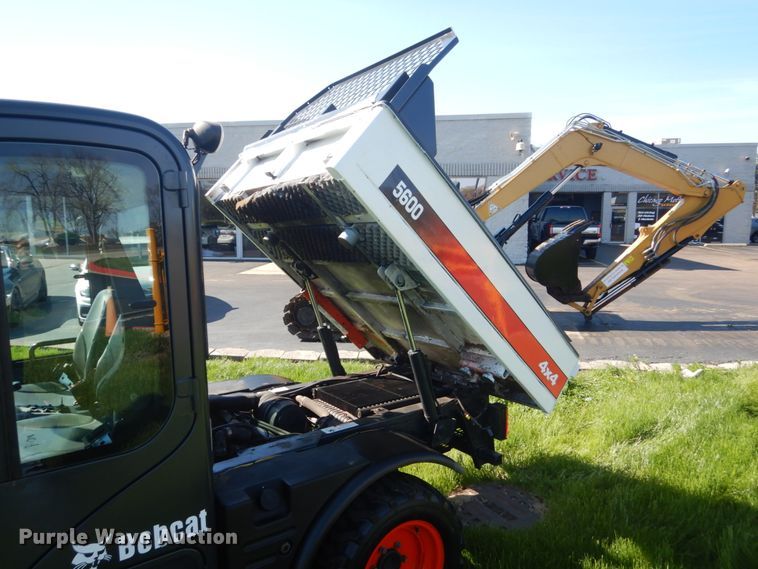 image for item GW9816 Bobcat 5600 utility vehicle