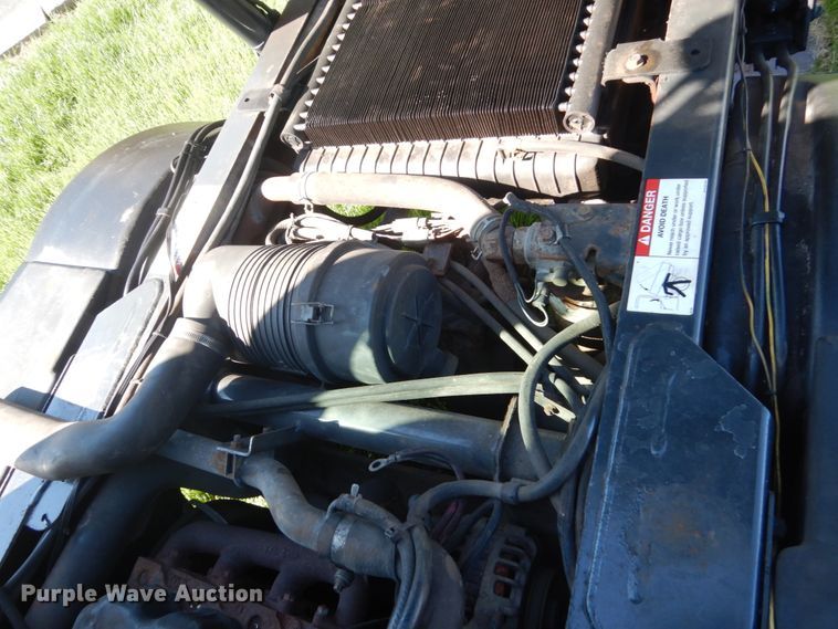 image for item GW9816 Bobcat 5600 utility vehicle