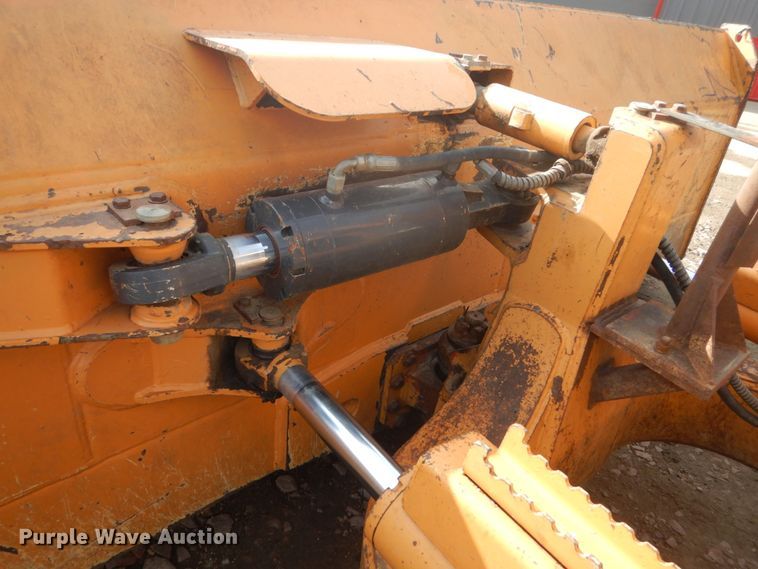 image for item GW9861 2010 Case 1650L WT  crawler dozer