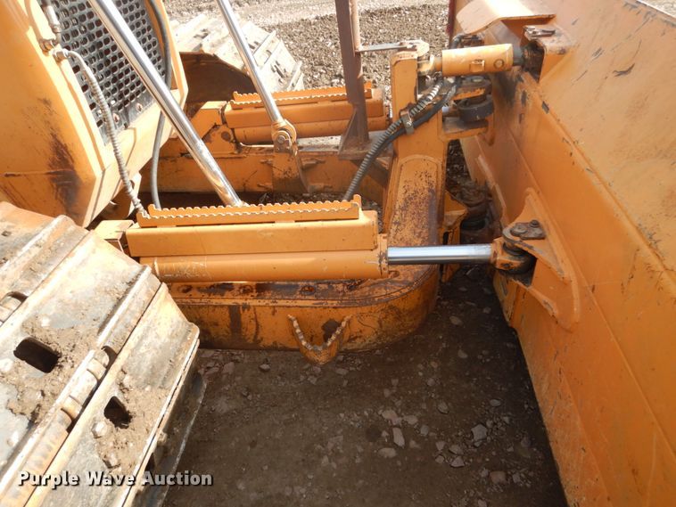 image for item GW9861 2010 Case 1650L WT  crawler dozer