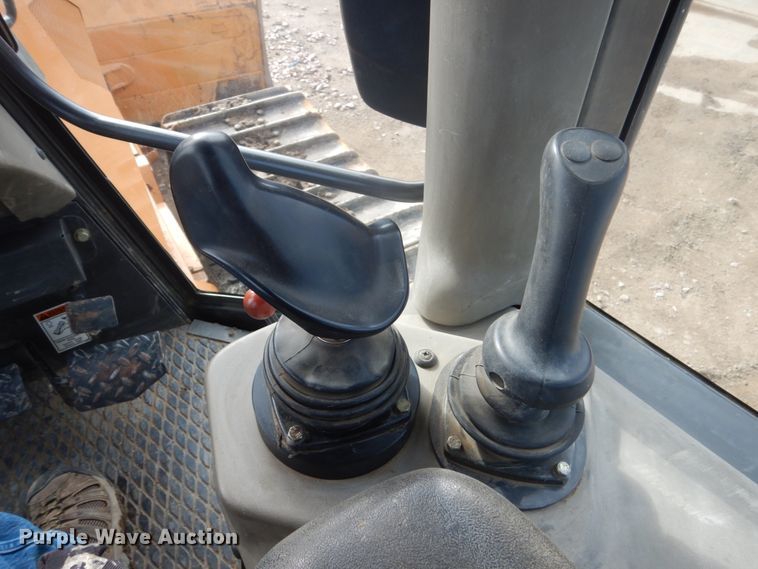 image for item GW9861 2010 Case 1650L WT  crawler dozer