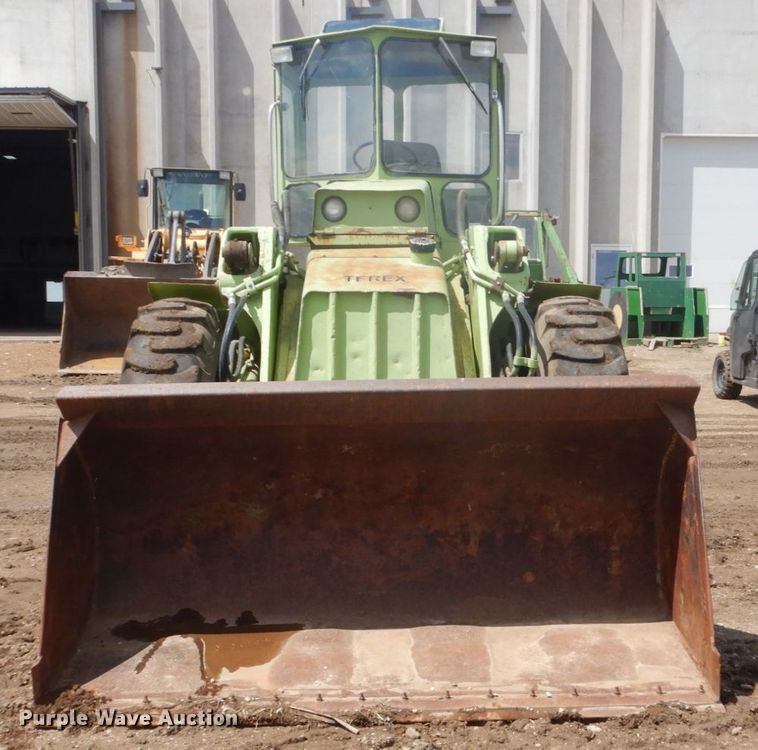 image for item GW9865 Terex L20  wheel loader