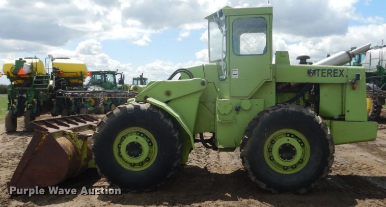 image for item GW9865 Terex L20  wheel loader