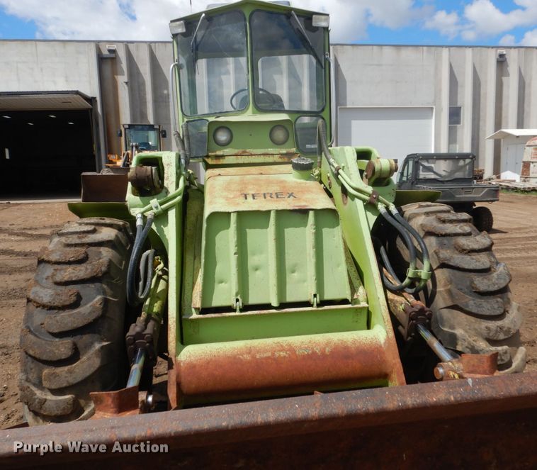 image for item GW9865 Terex L20  wheel loader
