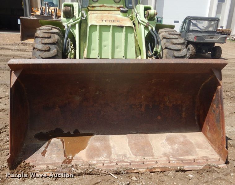 image for item GW9865 Terex L20  wheel loader