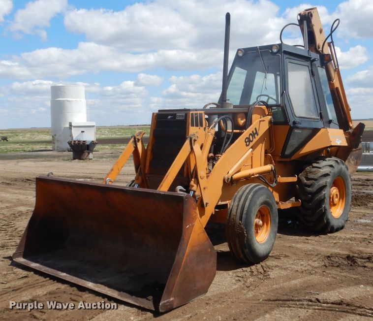image for item GW9866 Case 680H  backhoe