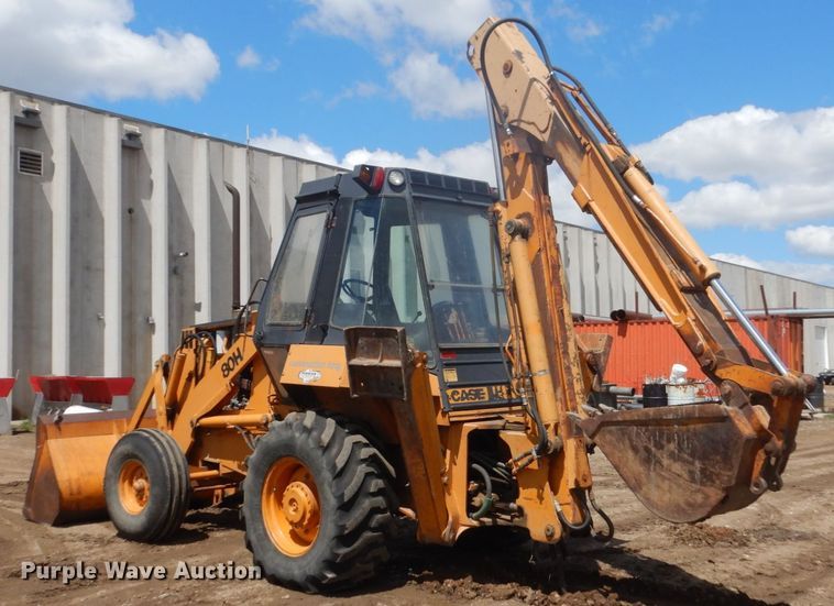 image for item GW9866 Case 680H  backhoe